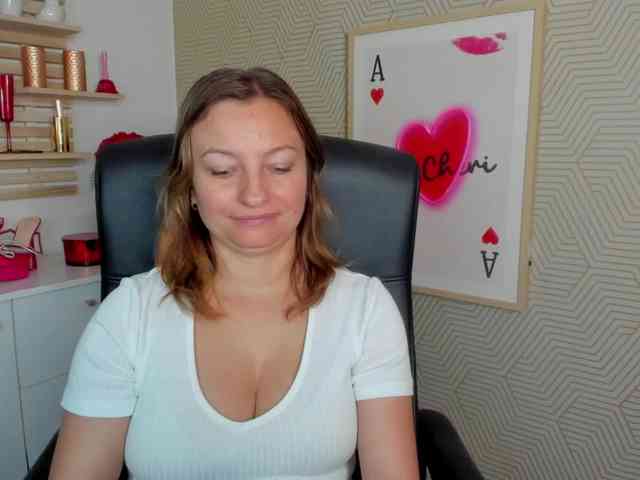 angelaLove13 webcam