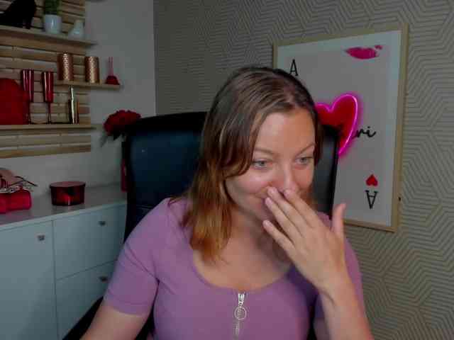 angelaLove13 webcam