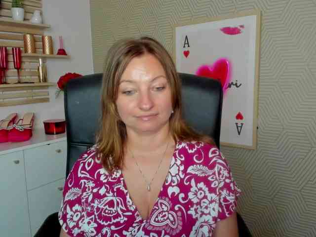 angelaLove13 webcam