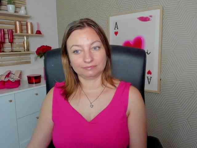 angelaLove13 webcam