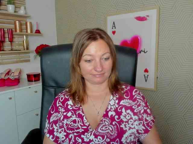 angelaLove13 webcam