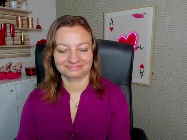 angelaLove13 webcam