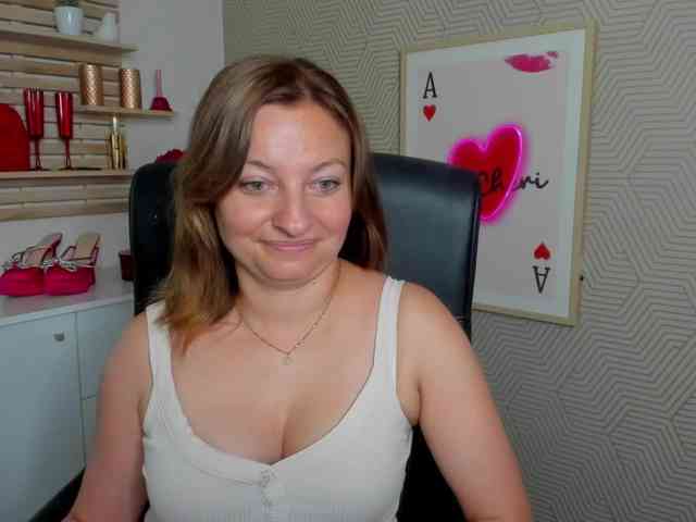 angelaLove13 webcam