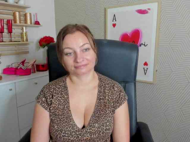 angelaLove13 webcam