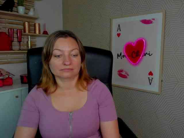 angelaLove13 webcam