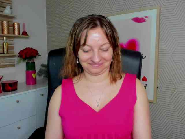 angelaLove13 Live Webcam on BongaCams