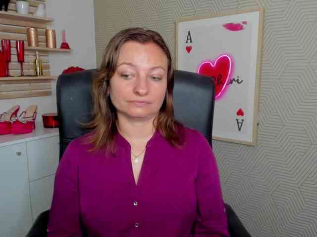 angelaLove13 webcam