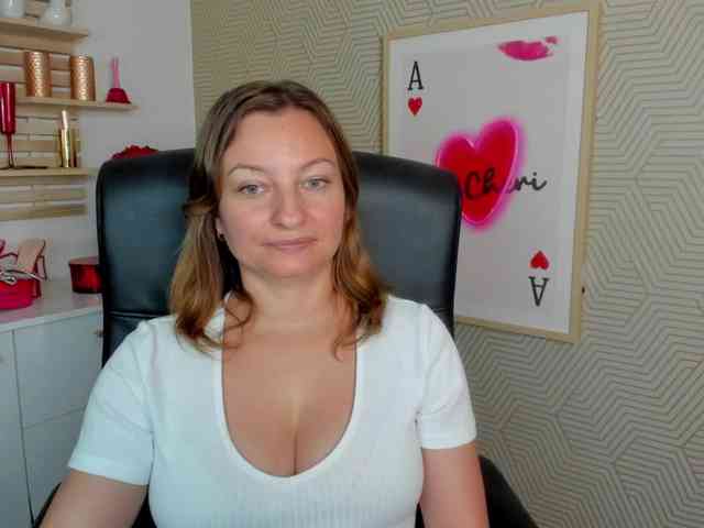 angelaLove13 webcam