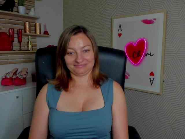 angelaLove13 webcam