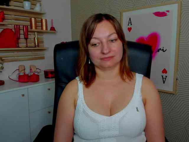angelaLove13 webcam