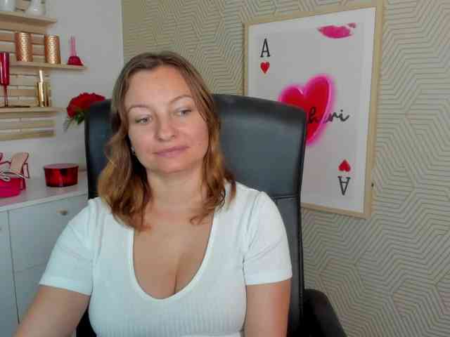 Model: angelaLove13