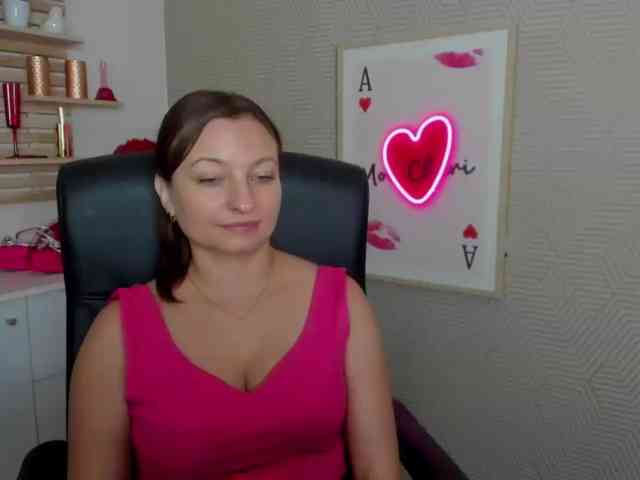 angelaLove13 webcam