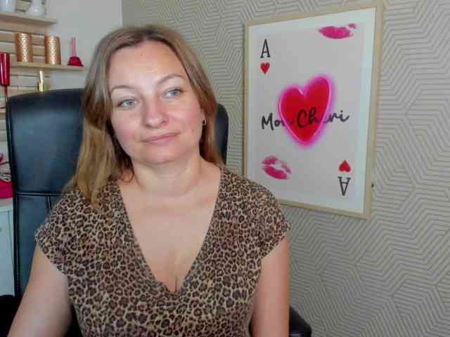 angelaLove13 webcam