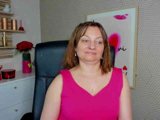 angelaLove13 Live Webcam on BongaCams