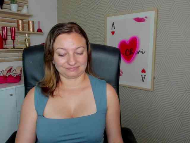 angelaLove13 webcam