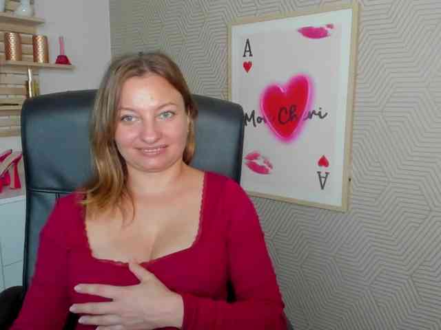 angelaLove13 webcam