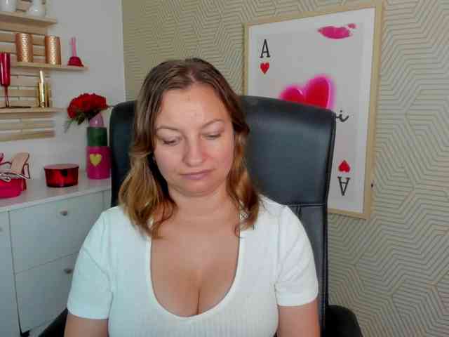 angelaLove13 webcam