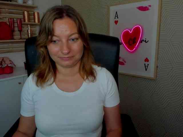 angelaLove13 webcam