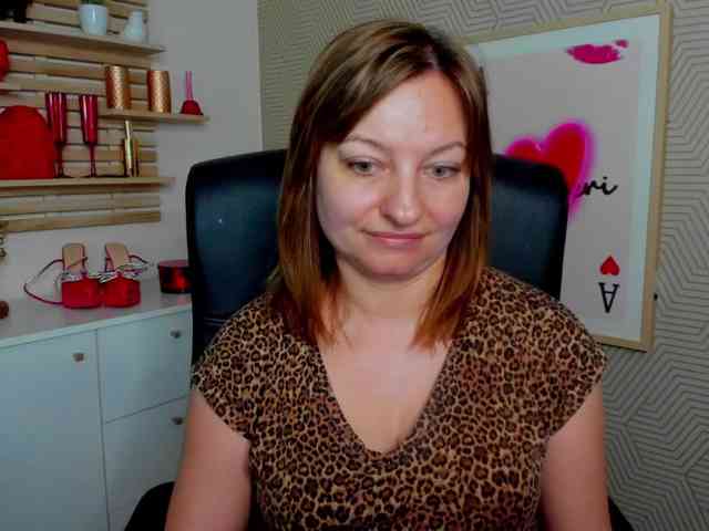 angelaLove13 webcam