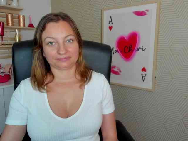 angelaLove13 webcam