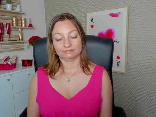 angelaLove13 webcam