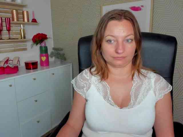 angelaLove13 webcam
