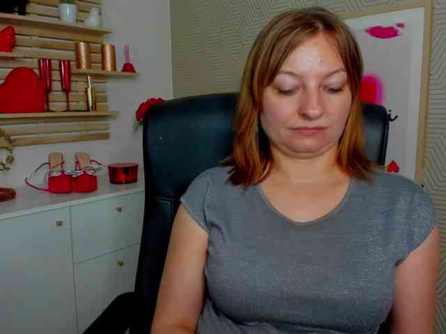 angelaLove13 webcam