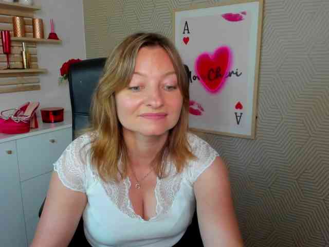 angelaLove13 webcam