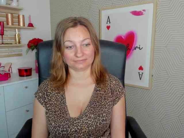 Model: angelaLove13