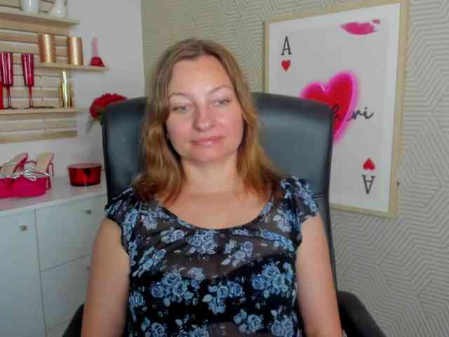 Model: angelaLove13