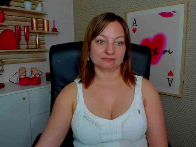 angelaLove13 webcam