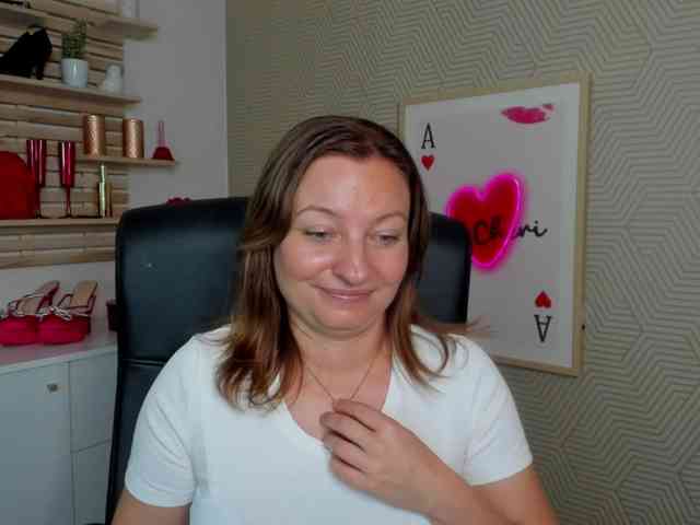 angelaLove13 webcam