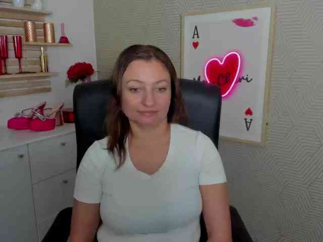 angelaLove13 webcam