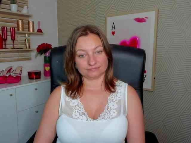 angelaLove13 webcam