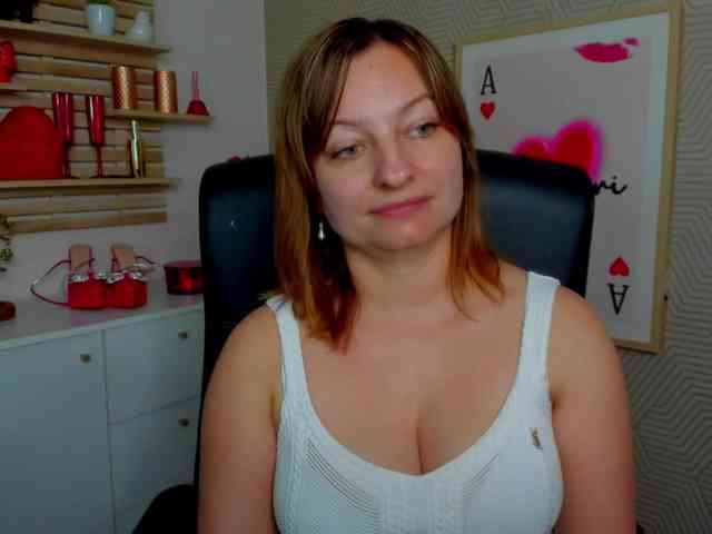 angelaLove13 webcam