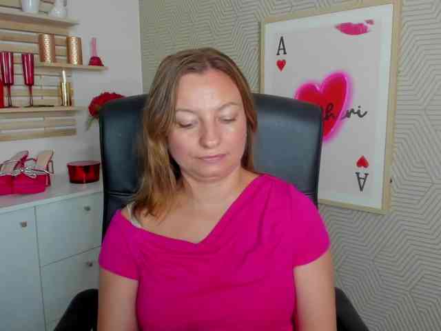 angelaLove13 webcam
