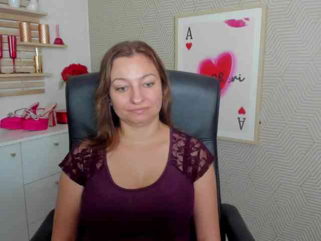 angelaLove13 webcam