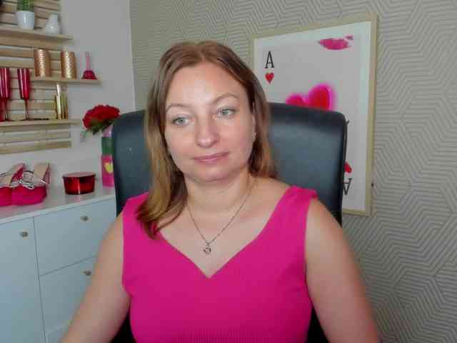 angelaLove13 webcam