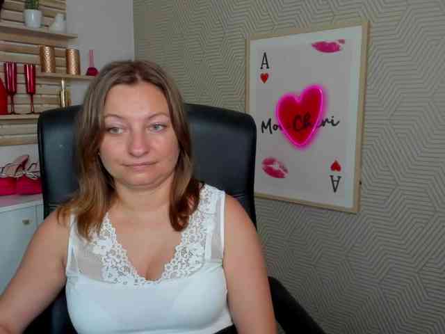 angelaLove13 webcam