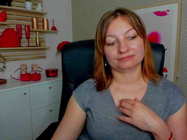 angelaLove13 webcam