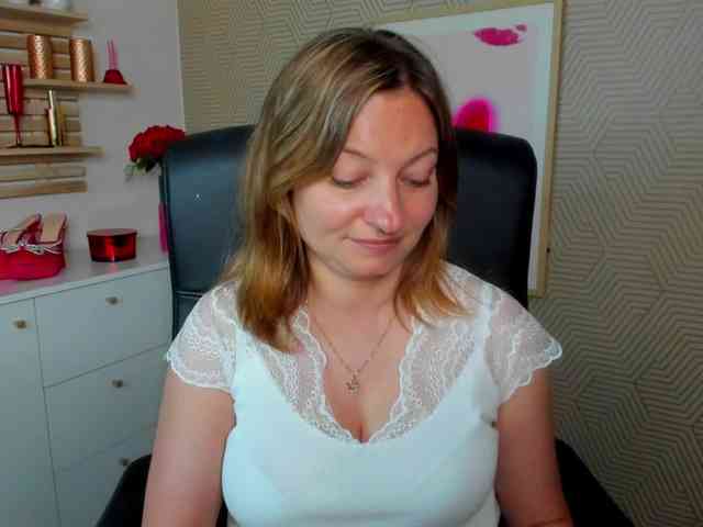 angelaLove13 webcam