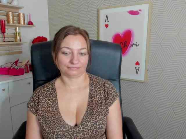 angelaLove13 webcam