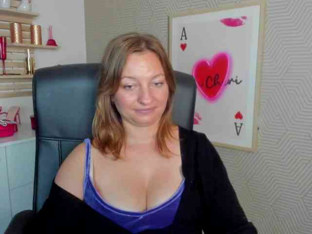 angelaLove13 webcam