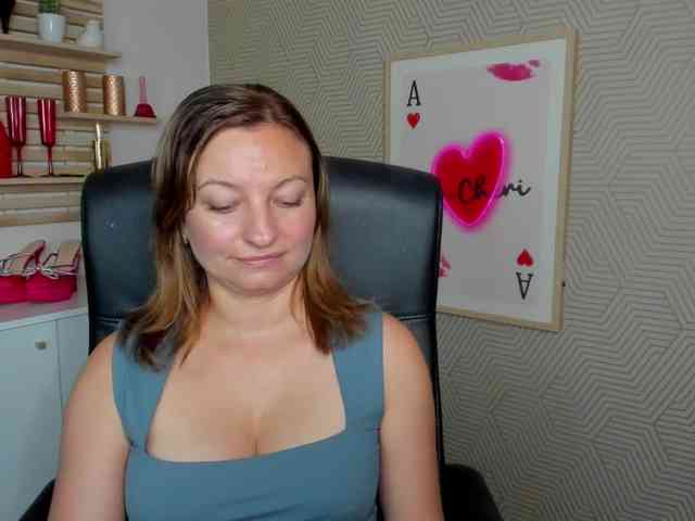 angelaLove13 webcam