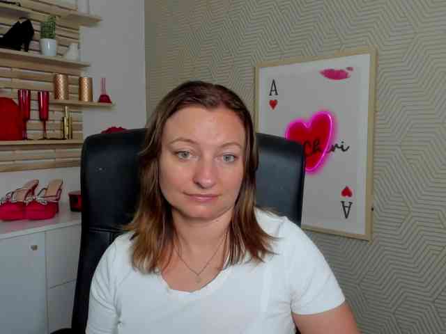angelaLove13 webcam