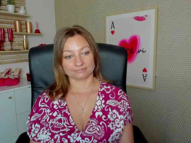 angelaLove13 webcam