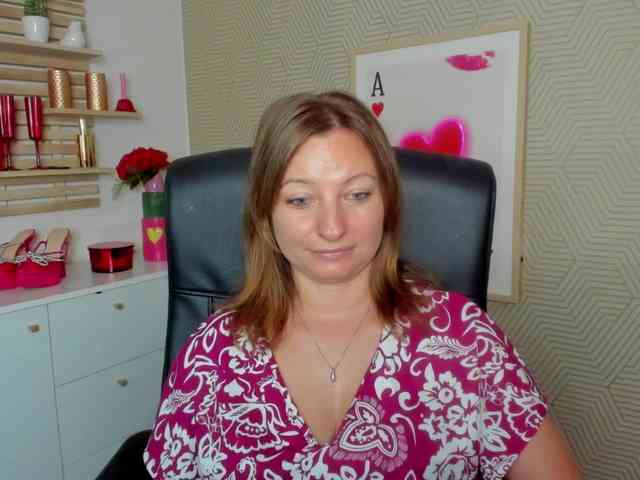 angelaLove13 webcam