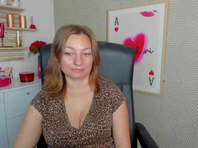 Model: angelaLove13