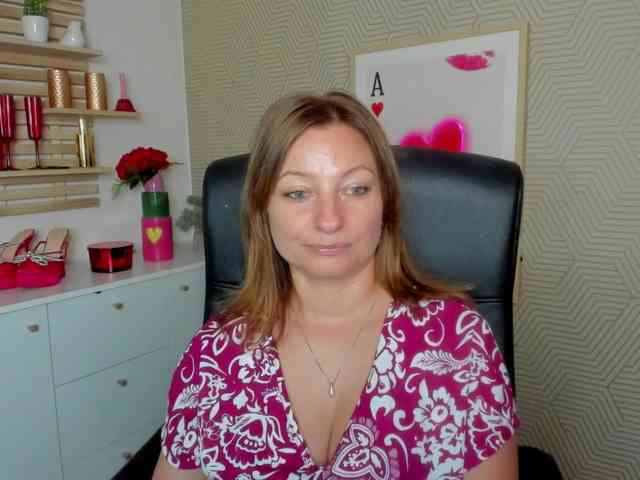 angelaLove13 webcam
