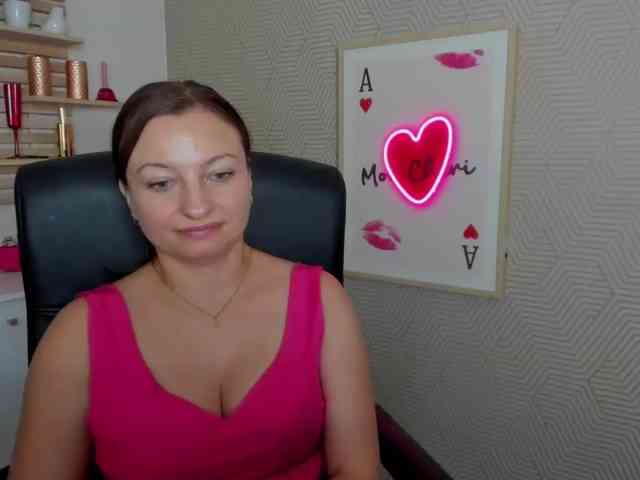 angelaLove13 webcam